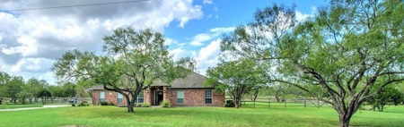 Country Home on Acreage near Corpus Christi, Texas - image 1