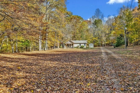 Country Home for Sale in Lawrence County, Tennessee - image 4