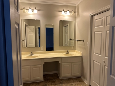 Home For Sale just minutes from Warren! - image 17