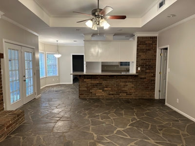 Home For Sale just minutes from Warren! - image 9
