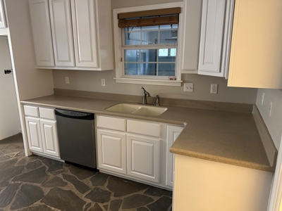 Home For Sale just minutes from Warren! - image 23