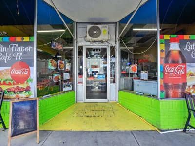 Restaurant For Sale Down Town Live Oak! - image 10