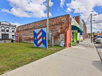 Restaurant For Sale Down Town Live Oak! - image 2