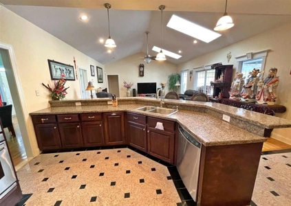 Five Bedroom Country Home Near Cheraw State Park - image 15