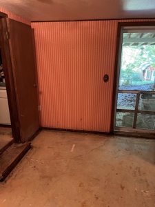 Large 3 AC lot and home for sale located in Pea Ridge. - image 21