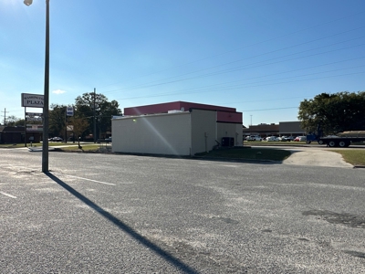 Prime 4.5 Acre Commercial Space in Washington, NC - image 6