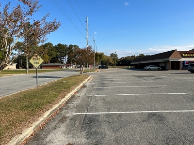 Prime 4.5 Acre Commercial Space in Washington, NC - image 3