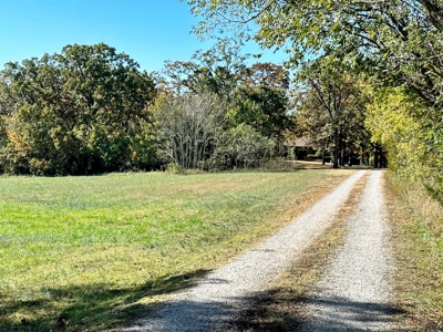 El Dorado Springs Missouri Country Home and Land For Sale - image 14