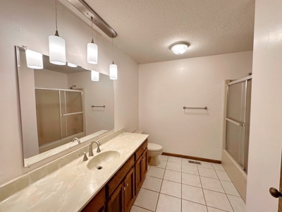 El Dorado Springs Missouri Country Home and Land For Sale - image 37