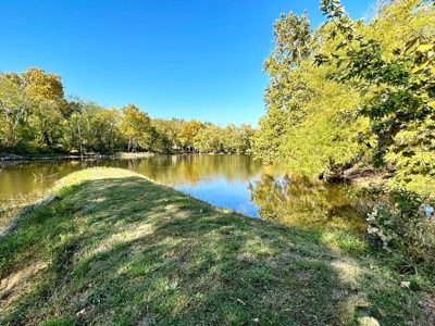El Dorado Springs Missouri Country Home and Land For Sale - image 9