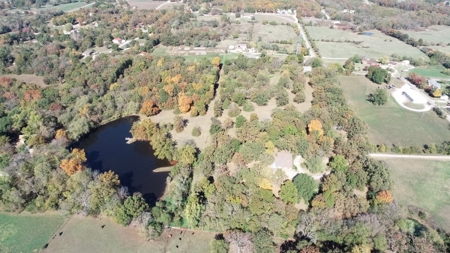 El Dorado Springs Missouri Country Home and Land For Sale - image 17