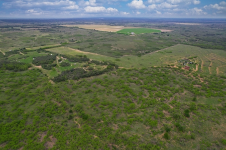 Excellent Hunting Property for Sale in Childress County, TX - image 32