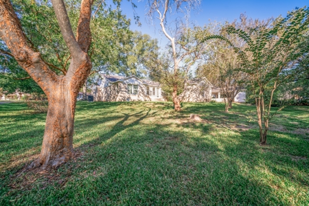 Country Home For Sale in Carthage, TX - image 30