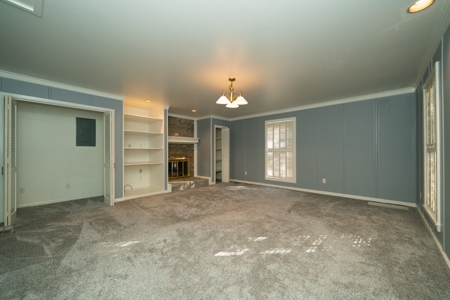 Country Home For Sale in Carthage, TX - image 2