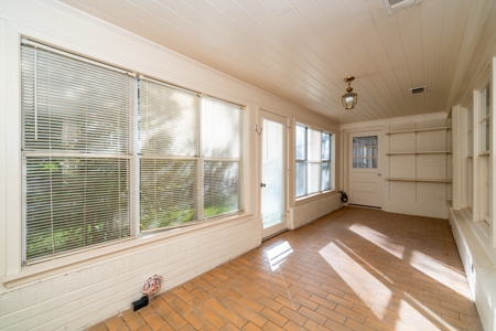 Country Home For Sale in Carthage, TX - image 19