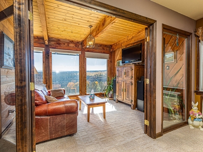 Colorado Home in the Mountains with Income Potential - image 18