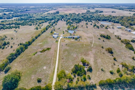 For Sale 40.22 Acres Wolfe City Hunt County - image 2