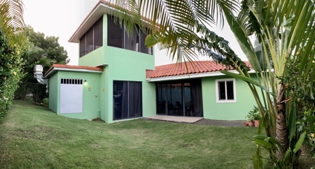 Spacious 4 Bedroom House w/ Pool, Ecuestrian Club, Coronado - image 1