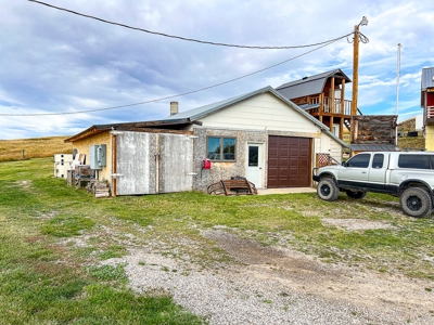 Country Home For Sale On Small Acreage Near Hobson Montana - image 3