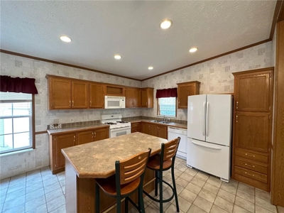 3 Bedroom/2 Bath Manufactured Home For Sale in Hinckley MN - image 5
