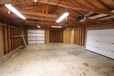 Ranch home and pole barn on 5 acres in Licking County - image 21
