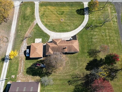 Ranch home and pole barn on 5 acres in Licking County - image 3