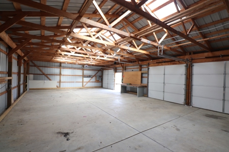 Ranch home and pole barn on 5 acres in Licking County - image 24