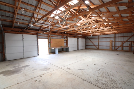 Ranch home and pole barn on 5 acres in Licking County - image 23