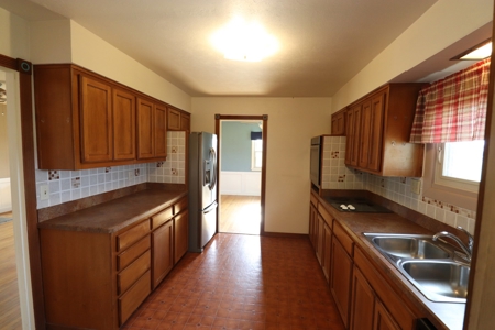 Ranch home and pole barn on 5 acres in Licking County - image 14
