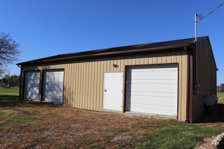 Ranch home and pole barn on 5 acres in Licking County - image 9