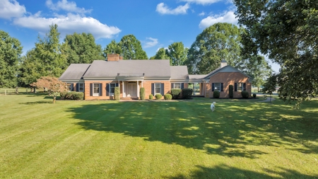 Colonial Style Home for Sale in Pulaski County VA - image 47