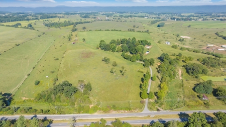 Colonial Style Home for Sale in Pulaski County VA - image 21