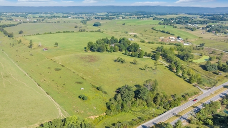 Colonial Style Home for Sale in Pulaski County VA - image 32