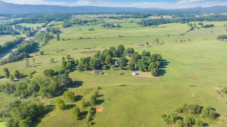 Colonial Style Home for Sale in Pulaski County VA - image 24