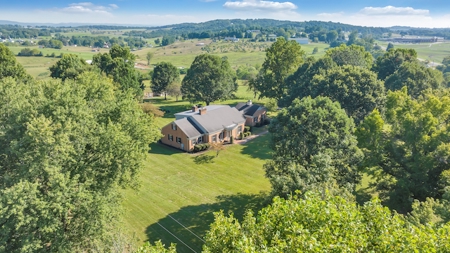 Colonial Style Home for Sale in Pulaski County VA - image 37