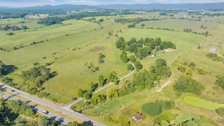 Colonial Style Home for Sale in Pulaski County VA - image 23