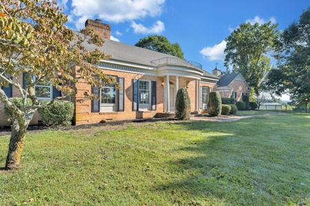Colonial Style Home for Sale in Pulaski County VA - image 46
