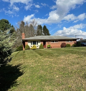 Brick Ranch Home For Sale In Bluefield VA - image 4