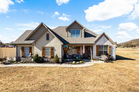 Claremore, Oklahoma Home For Sale - image 3