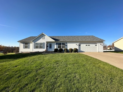 Spacious Albia Home For Sale - image 1