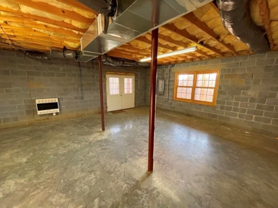 Log Cabin With 26 Acres For Sale Overlooking New River In VA - image 31