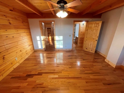 Log Cabin With 26 Acres For Sale Overlooking New River In VA - image 17