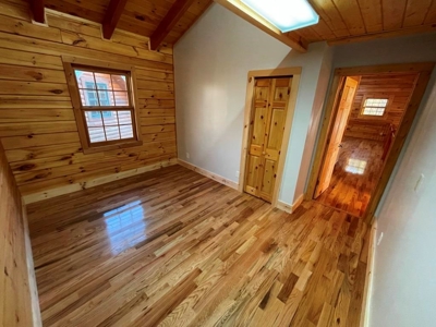 Log Cabin With 26 Acres For Sale Overlooking New River In VA - image 28