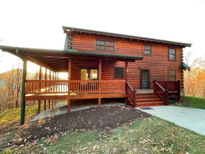 Log Cabin With 26 Acres For Sale Overlooking New River In VA - image 7