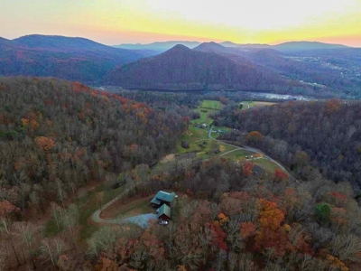 Log Cabin With 26 Acres For Sale Overlooking New River In VA - image 3