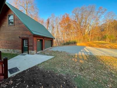 Log Cabin With 26 Acres For Sale Overlooking New River In VA - image 35