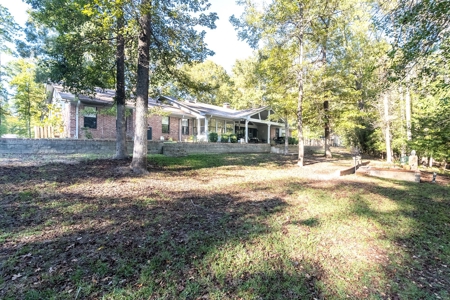 Waterfront Holly Lake Ranch East Texas  4/3.5/3 On 2 Acres - image 43