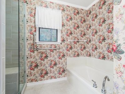 Waterfront Holly Lake Ranch East Texas  4/3.5/3 On 2 Acres - image 32