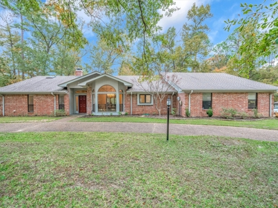 Waterfront Holly Lake Ranch East Texas  4/3.5/3 On 2 Acres - image 4