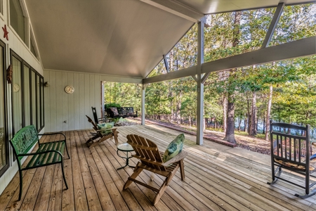 Waterfront Holly Lake Ranch East Texas  4/3.5/3 On 2 Acres - image 46